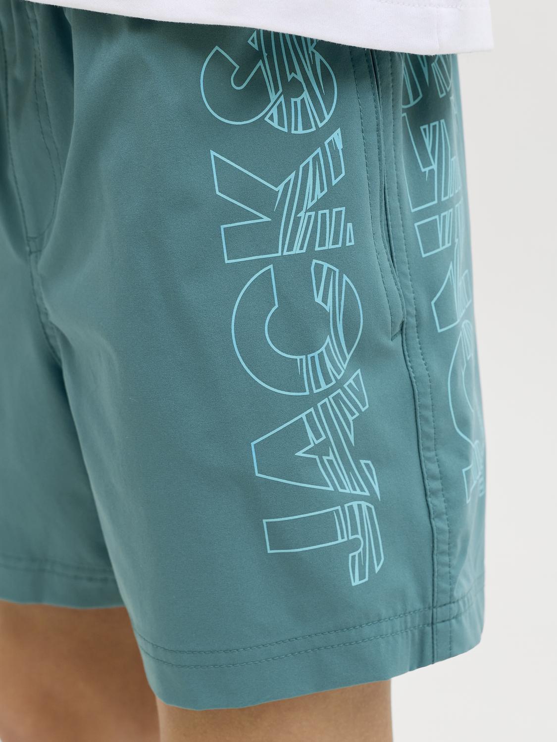 model_shot-detail